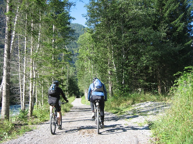 Mountain Biking &
Family Cycling